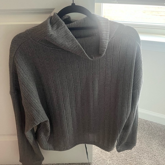 Lulus Sweaters - Women’s Lulus Sweater